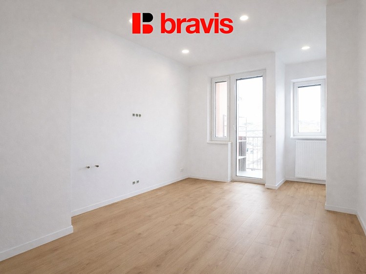 Pronájem bytu 2+1 75 m² - foto 3