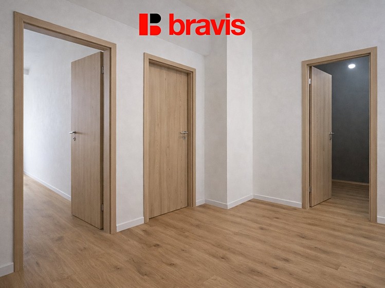 Pronájem bytu 2+1 75 m² - foto 2