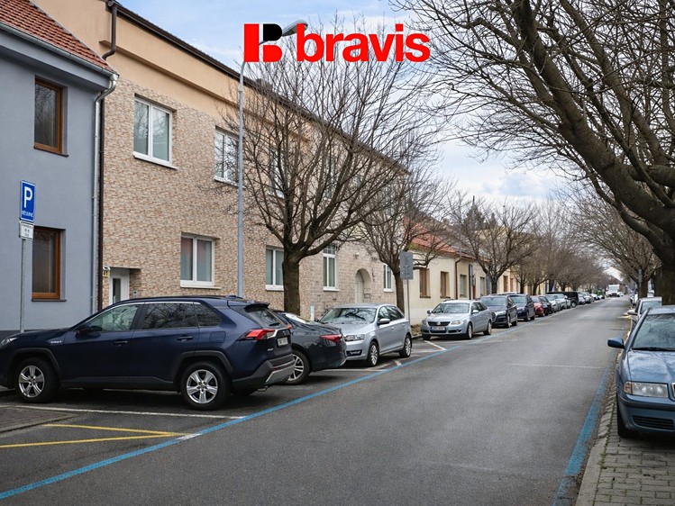 Pronájem bytu 3+kk 109 m² (Podkrovní) - foto 4