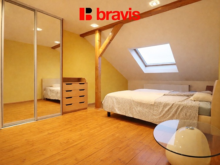Pronájem bytu 3+kk 109 m² (Podkrovní) - foto 6