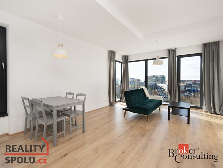 Pronájem bytu 2+kk 80 m² - foto 2