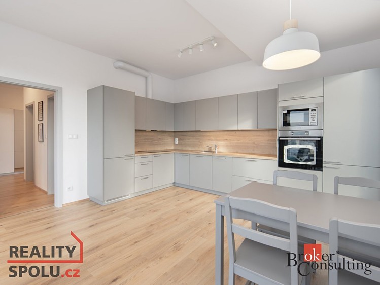 Pronájem bytu 2+kk 80 m² - foto 5