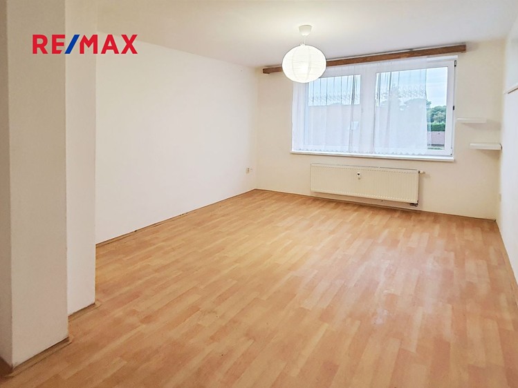 Pronájem bytu 1+1 37 m² - foto 5
