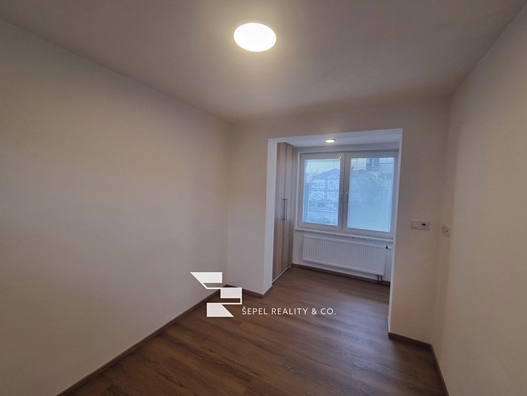 Pronájem bytu 1+1 32 m² - foto 6