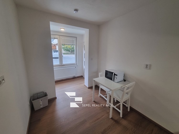 Pronájem bytu 1+1 32 m² - foto 5
