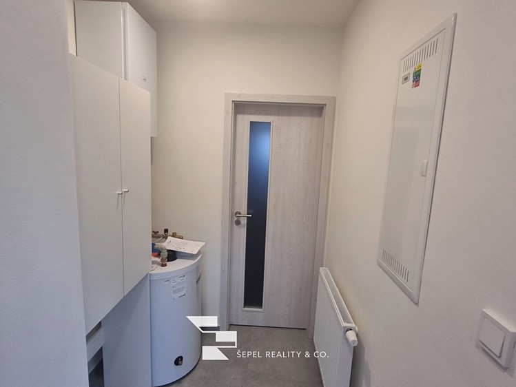 Pronájem bytu 1+1 32 m² - foto 8