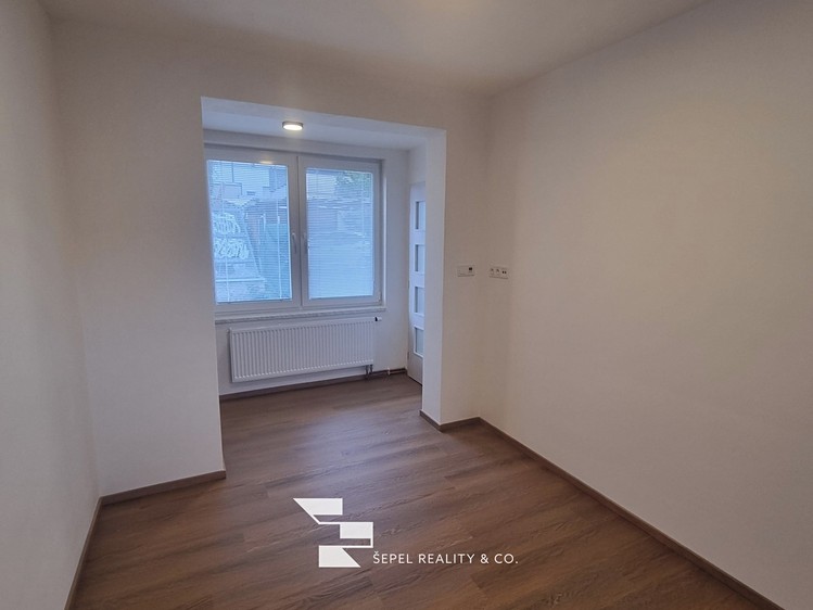 Pronájem bytu 1+1 32 m² - foto 7