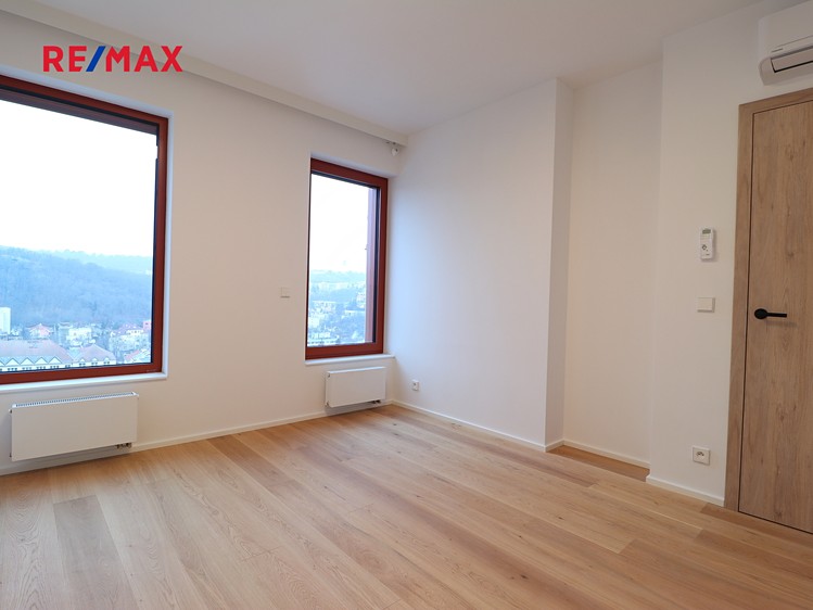 Pronájem bytu 2+kk 39 m² - foto 8