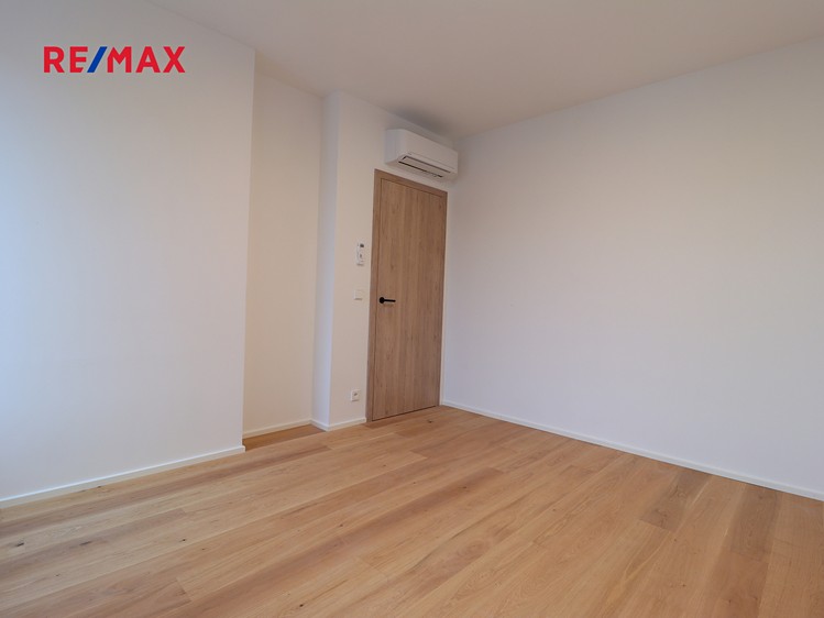 Pronájem bytu 2+kk 39 m² - foto 5