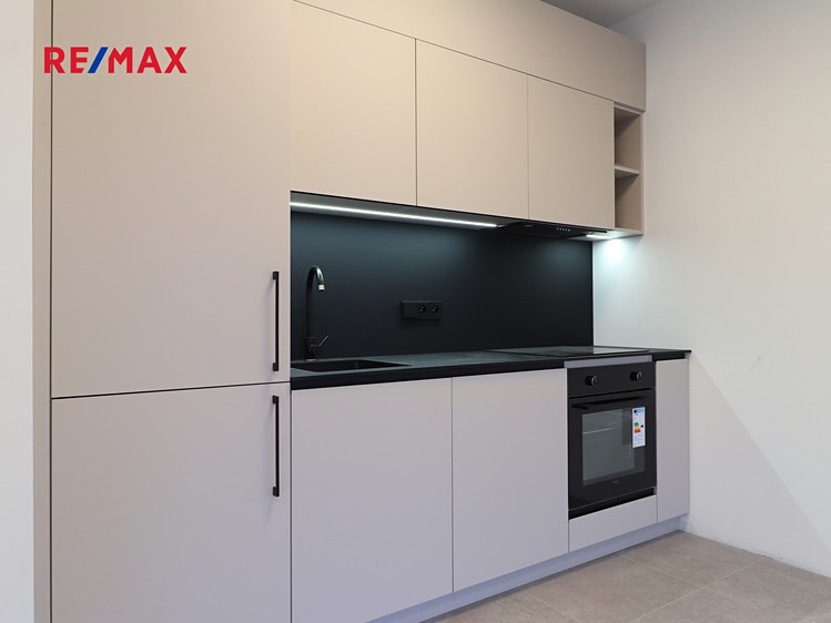 Pronájem bytu 1+kk 34 m² - foto 6