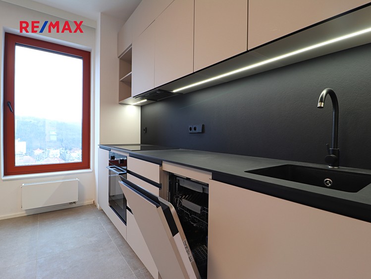 Pronájem bytu 1+1 40 m² - foto 5