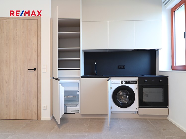 Pronájem bytu 2+kk 35 m² - foto 3