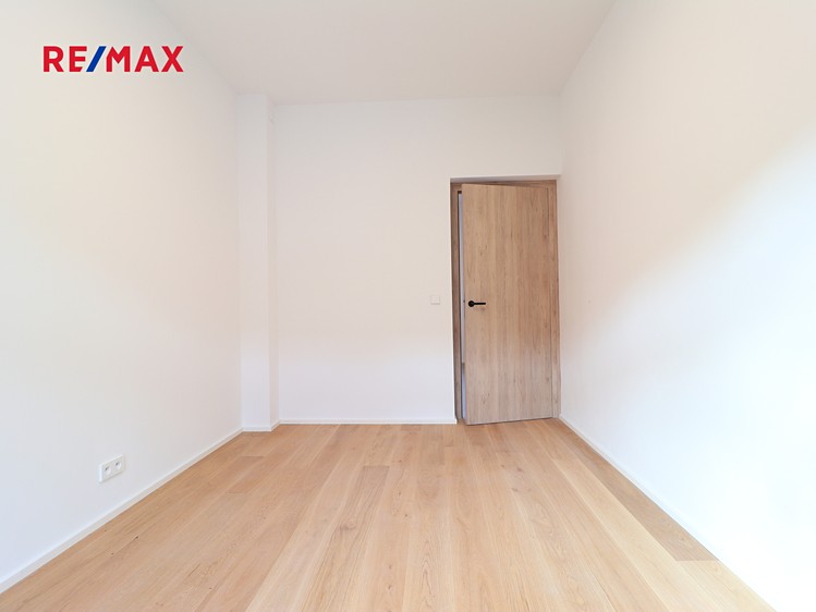 Pronájem bytu 2+kk 35 m² - foto 8