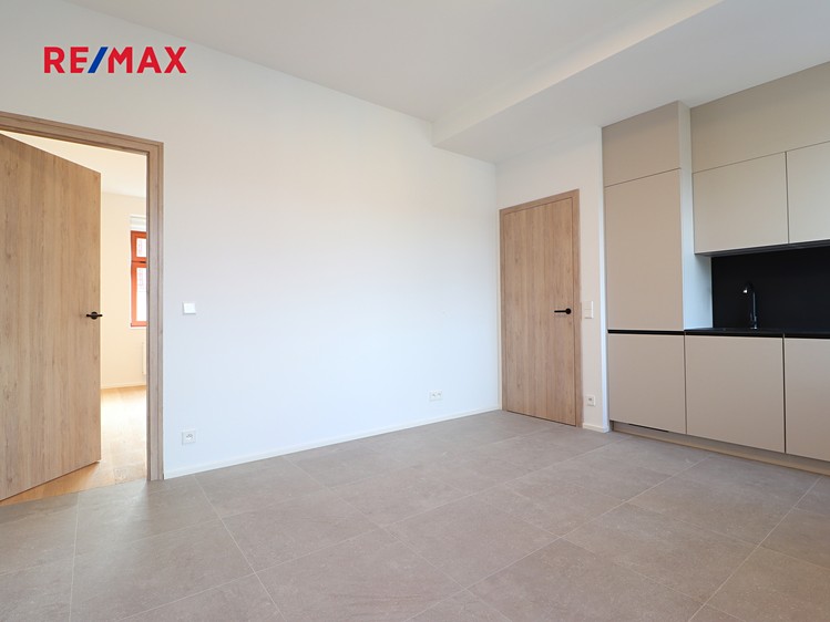 Pronájem bytu 2+kk 35 m² - foto 6