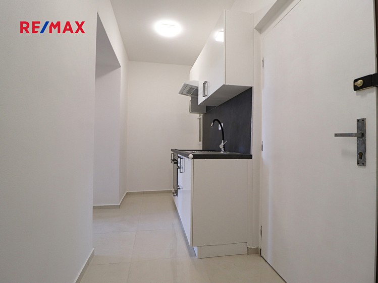 Pronájem bytu 2+1 43 m² - foto 5
