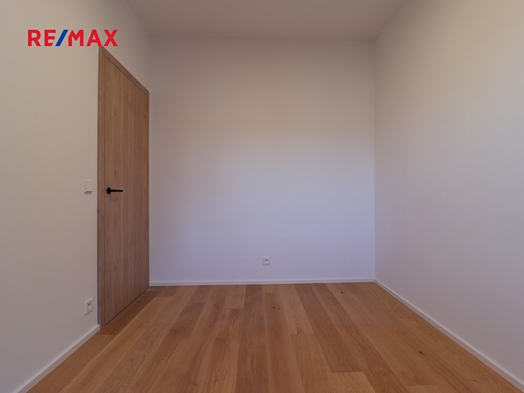 Pronájem bytu 2+kk 43 m² - foto 4