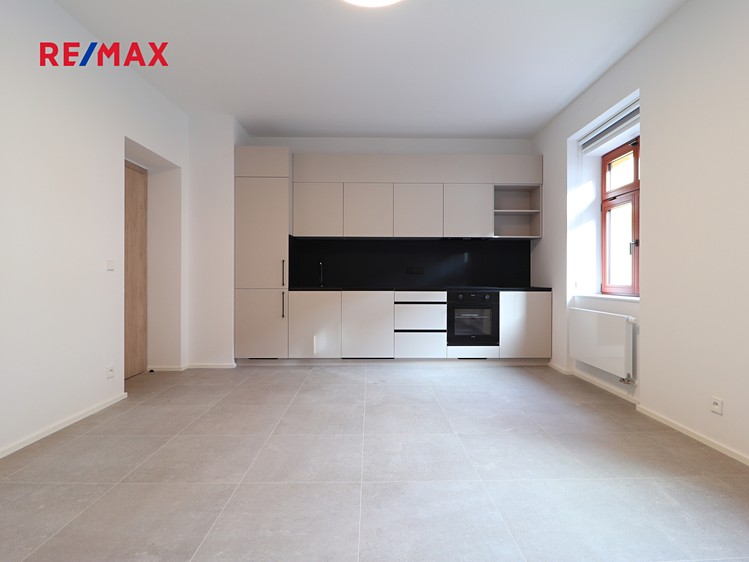 Pronájem bytu 2+kk 43 m² - foto 2