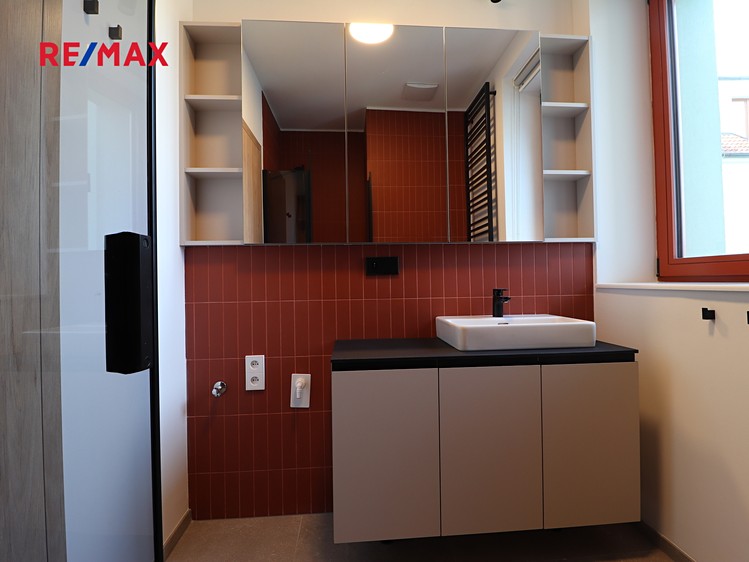 Pronájem bytu 2+kk 43 m² - foto 8