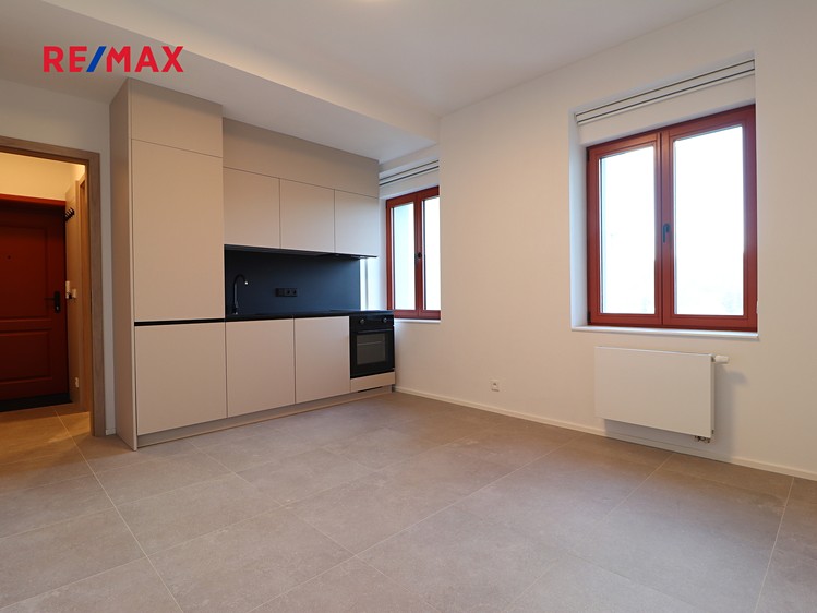 Pronájem bytu 1+kk 22 m² - foto 5