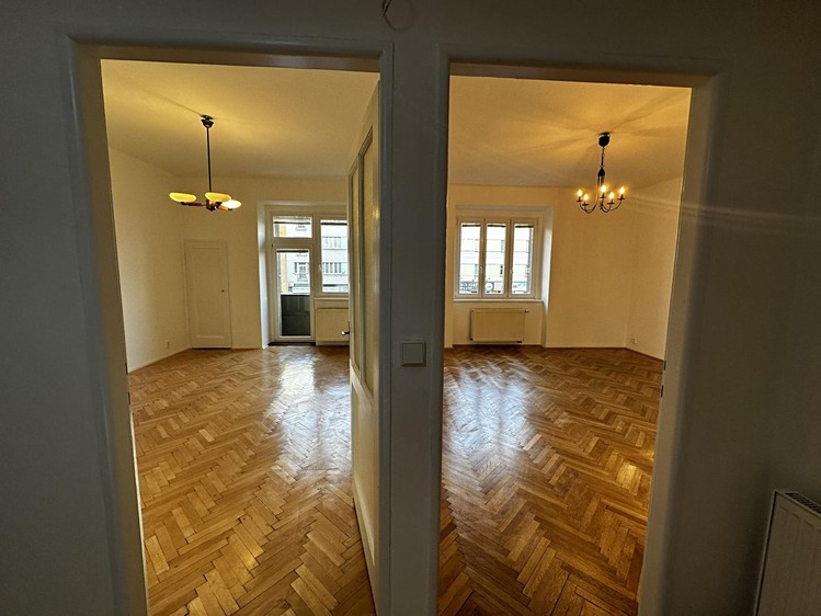 Pronájem bytu 2+1 60 m² - foto 4