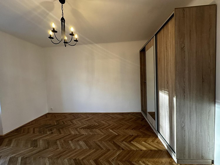 Pronájem bytu 2+1 60 m² - foto 3