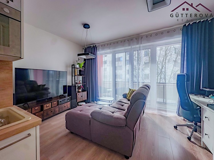 Pronájem bytu 1+kk 39 m² - foto 2
