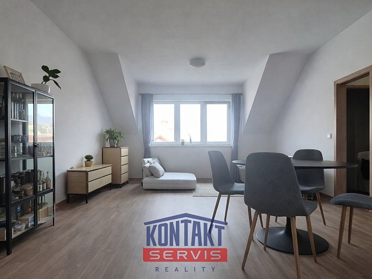Pronájem bytu 3+kk 97 m² (Mezonet) - foto 2