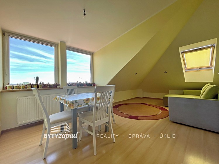 Pronájem bytu 2+kk 48 m² - foto 1