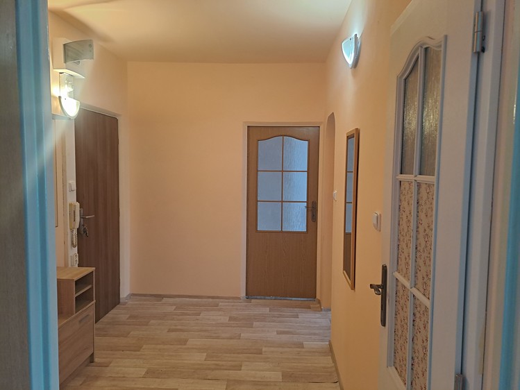 Pronájem bytu 3+kk 57 m² (Jednopodlažní) - foto 2