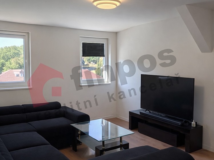 Pronájem bytu 3+kk 71 m² (Podkrovní) - foto 3