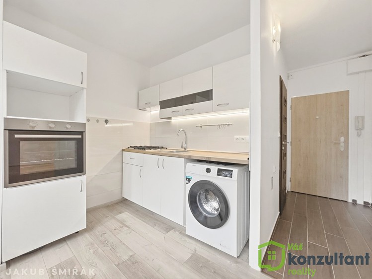 Pronájem bytu 1+1 30 m² - foto 4