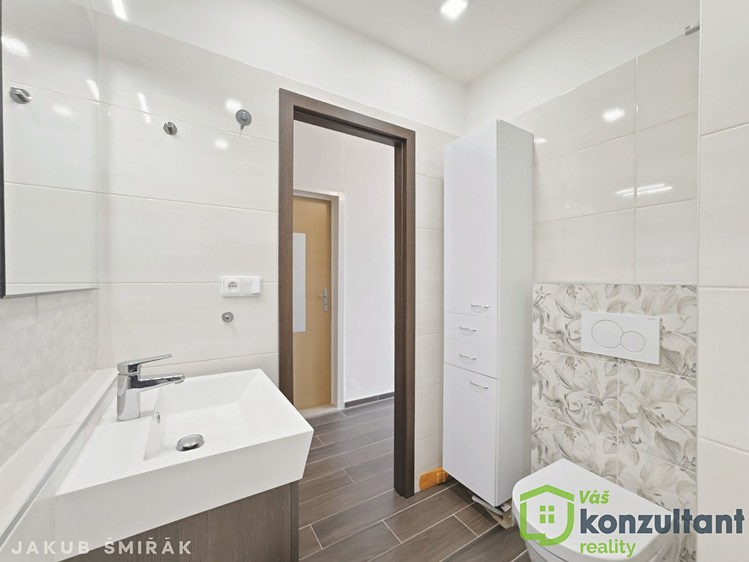 Pronájem bytu 1+1 30 m² - foto 7
