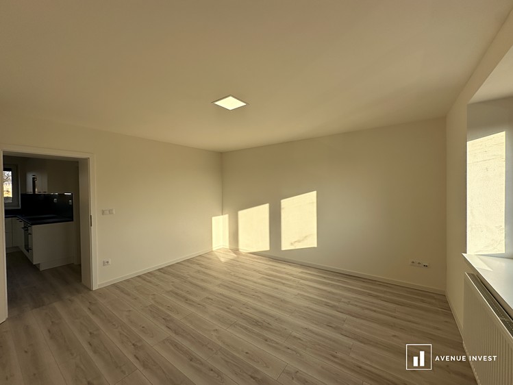 Pronájem bytu 3+kk 77 m² - foto 4
