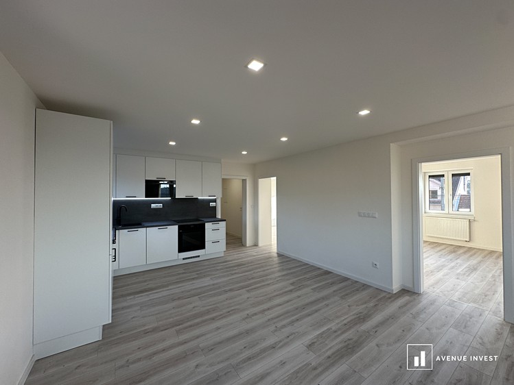Pronájem bytu 3+kk 77 m² - foto 2