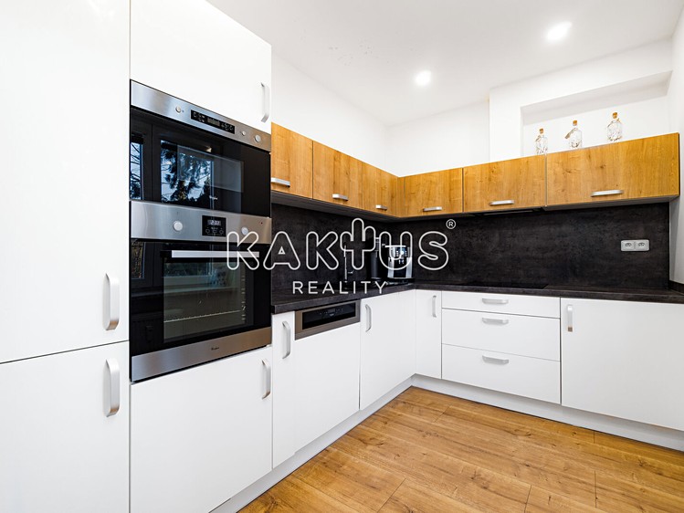 Pronájem bytu 2+kk 54 m² - foto 1