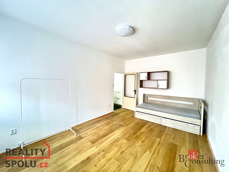 Pronájem bytu 1+1 33 m² - foto 2