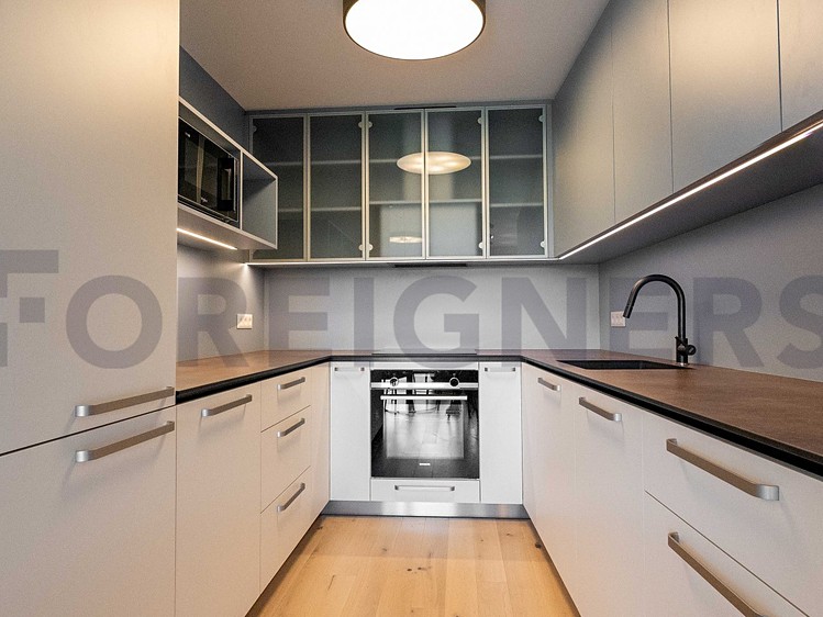 Pronájem bytu 2+kk 66 m² - foto 2