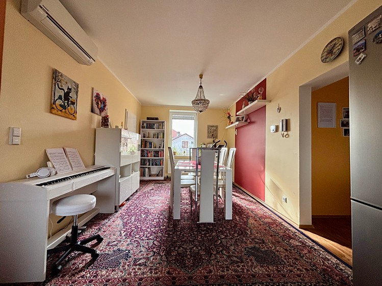 Pronájem bytu 3+1 92 m² - foto 3