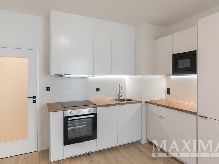 Pronájem bytu 1+kk 30 m² - foto 1