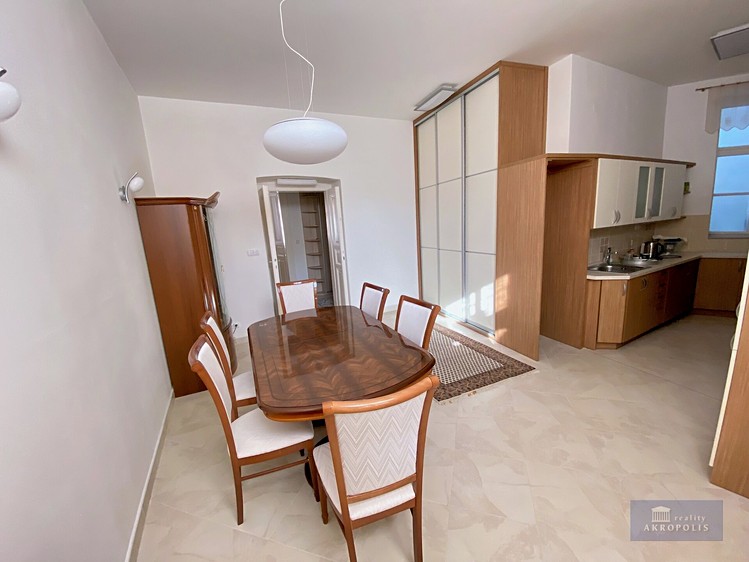 Pronájem bytu 3+kk 86 m² - foto 1