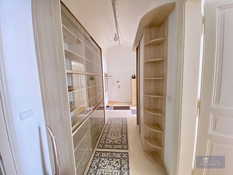 Pronájem bytu 3+kk 86 m² - foto 8