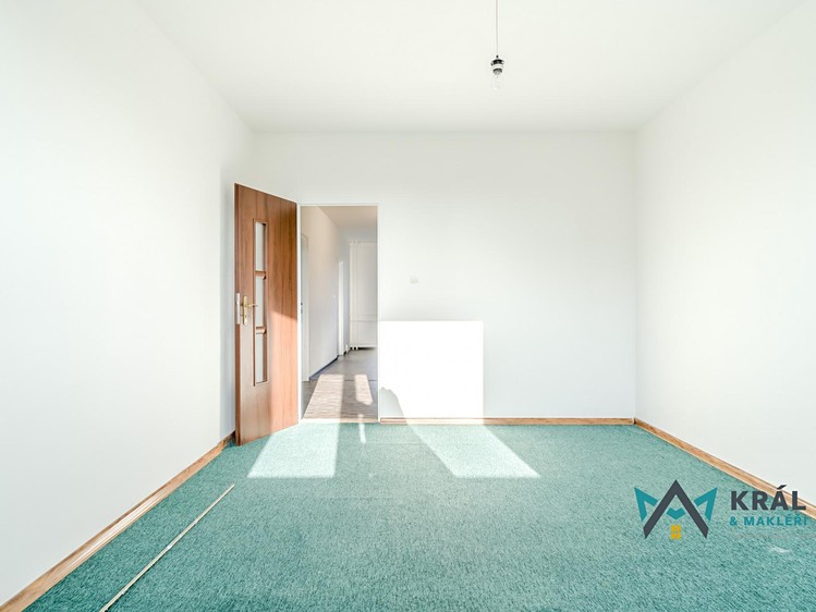 Pronájem bytu 2+1 63 m² - foto 4