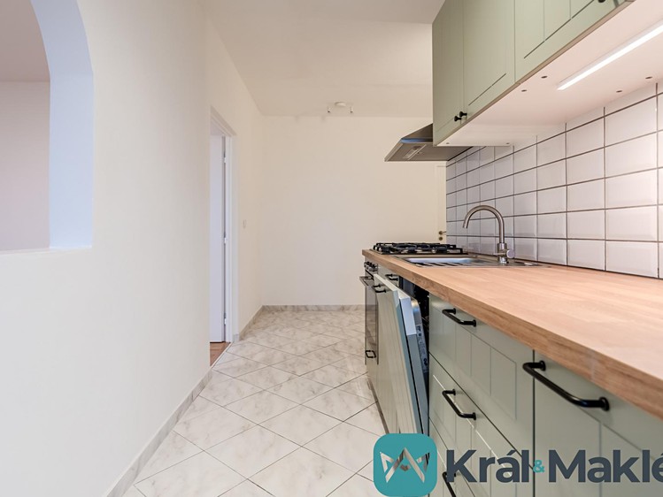 Pronájem bytu 2+1 51 m² - foto 2