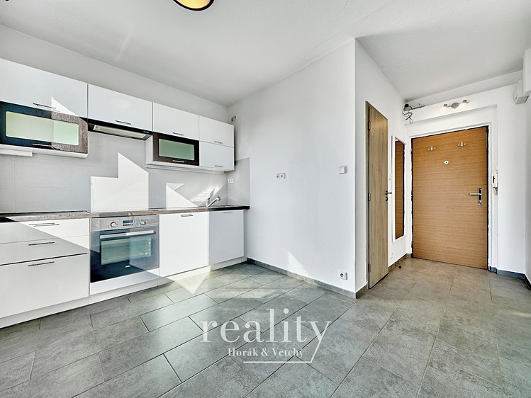 Pronájem bytu 1+1 32 m² - foto 1