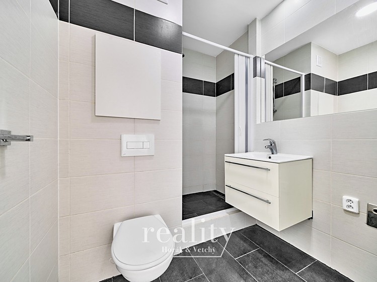 Pronájem bytu 1+1 32 m² - foto 2