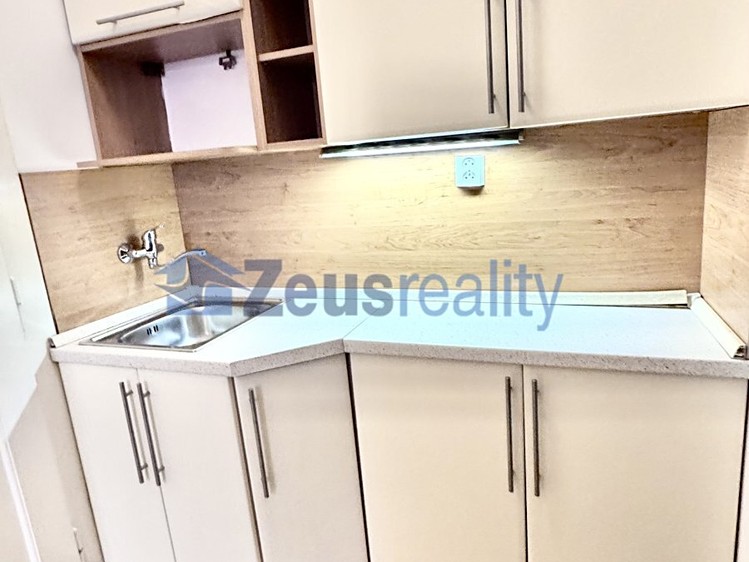 Pronájem bytu 1+1 27 m² - foto 3