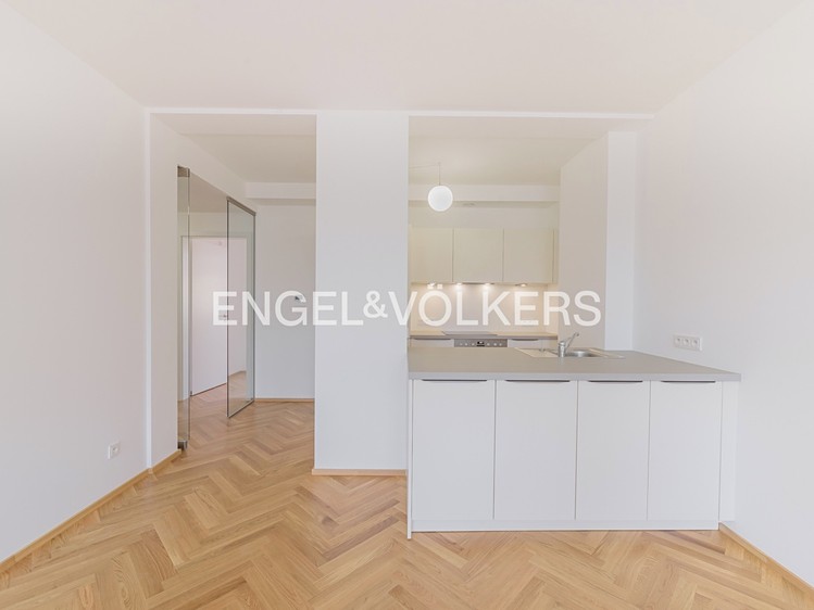 Pronájem bytu 3+kk 85 m² - foto 3