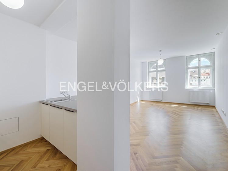 Pronájem bytu 3+kk 85 m² - foto 1
