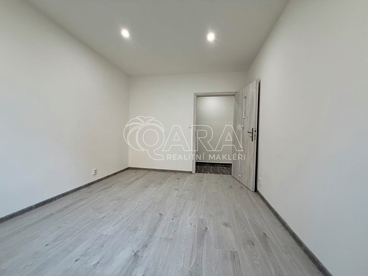 Pronájem bytu 3+1 74 m² - foto 6