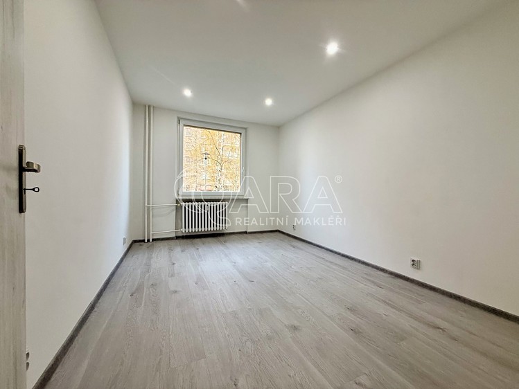 Pronájem bytu 3+1 74 m² - foto 5